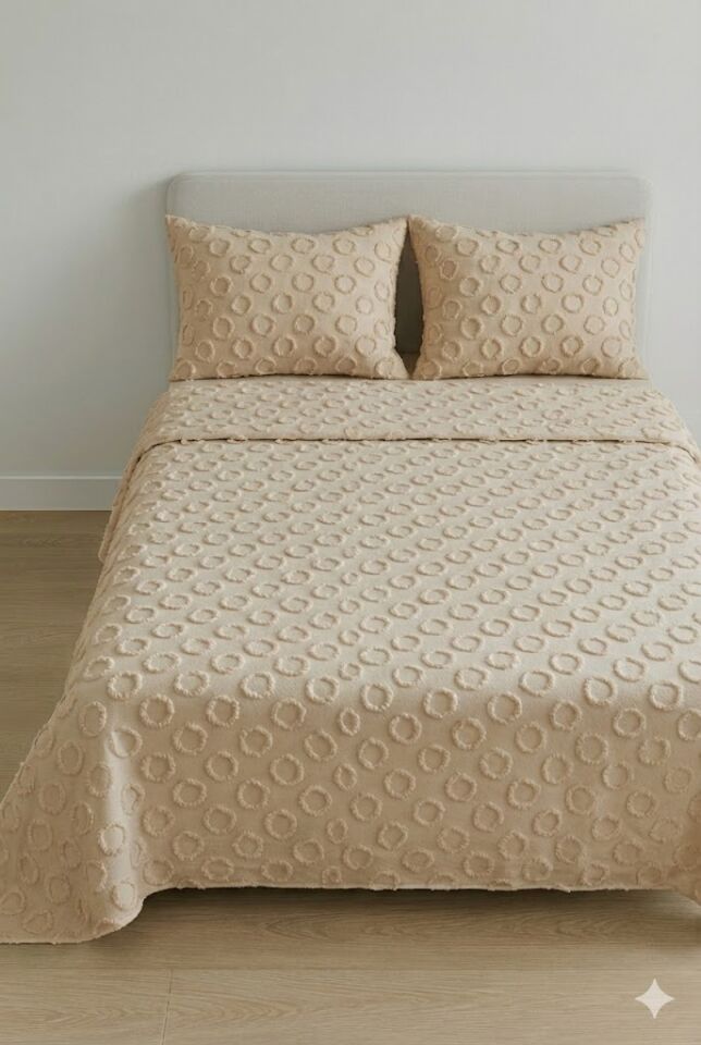 Sarmaşık Pamuklu Çift Kişilik Pike Takımı Bej